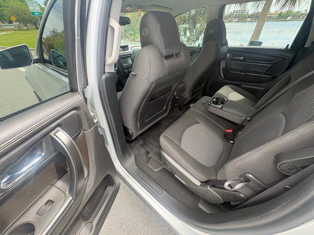 2017 Chevrolet Traverse Image 5