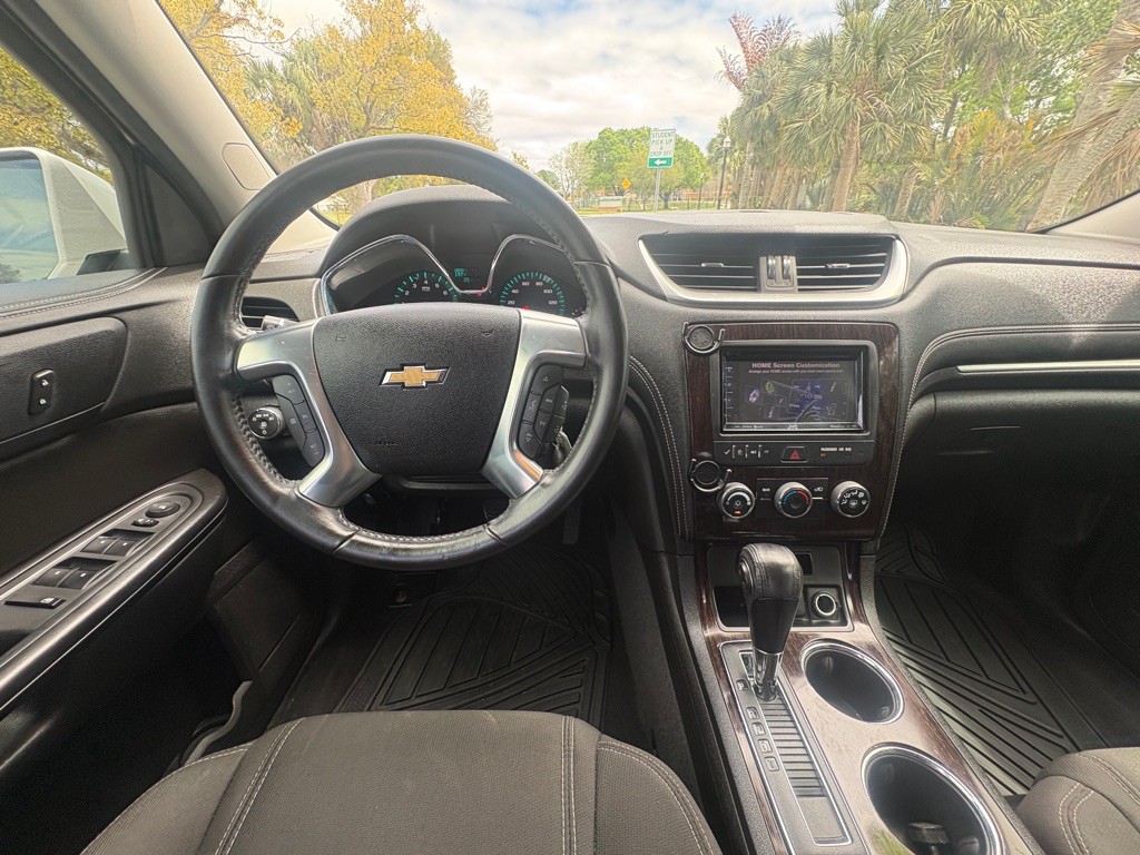 2017 Chevrolet Traverse Image 9