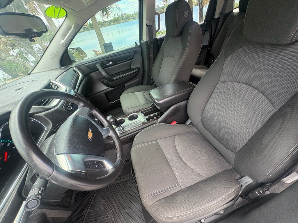 2017 Chevrolet Traverse Image 11