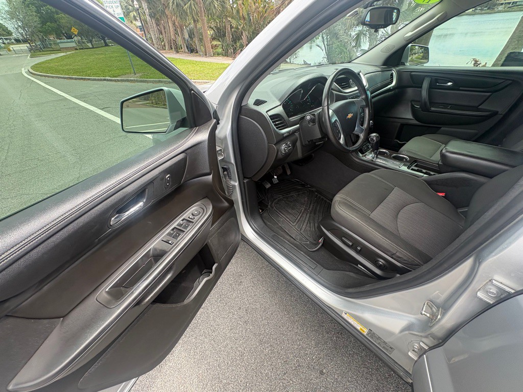 2017 Chevrolet Traverse Image 13