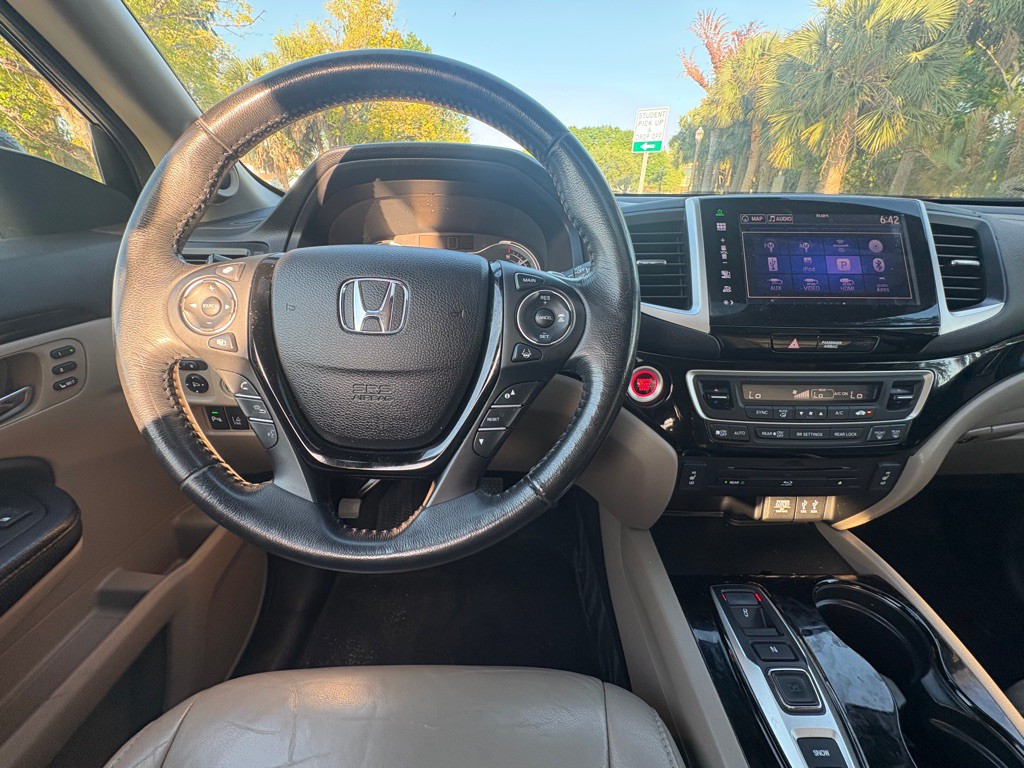 2016 Honda Pilot Image 17