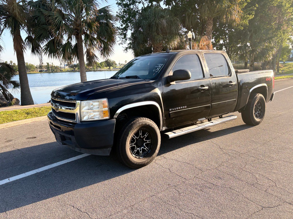 2013 Chevrolet Silverado 1500 Image 2