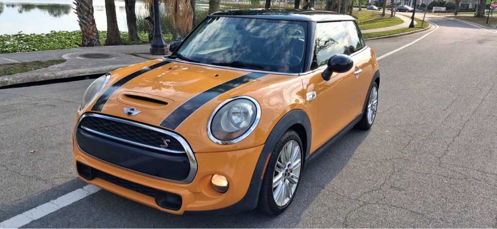 2014 MINI Cooper Image 2