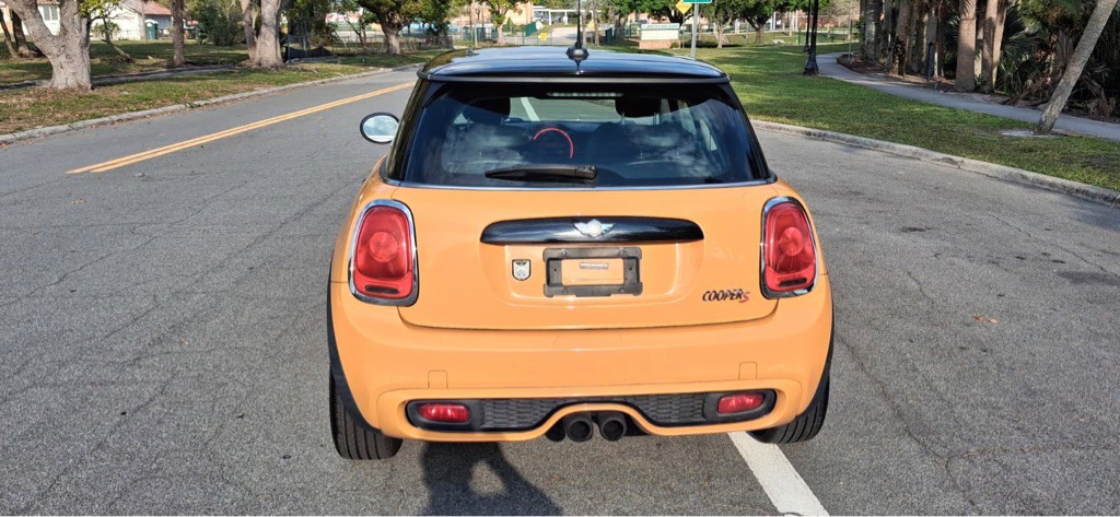 2014 MINI Cooper Image 8