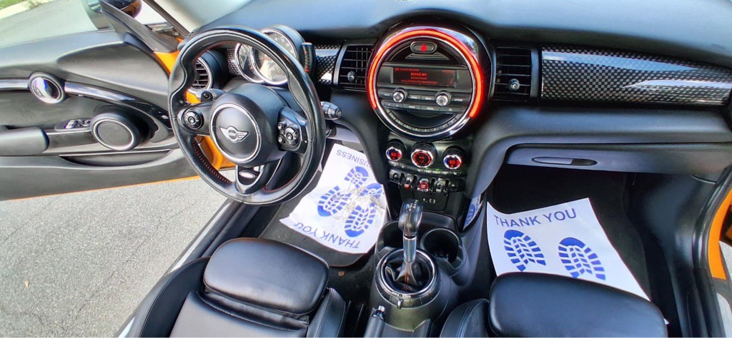 2014 MINI Cooper Image 12