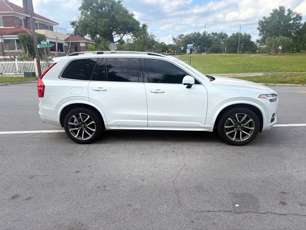 2019 Volvo XC90 Image 8