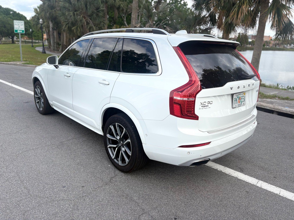 2019 Volvo XC90 Image 9