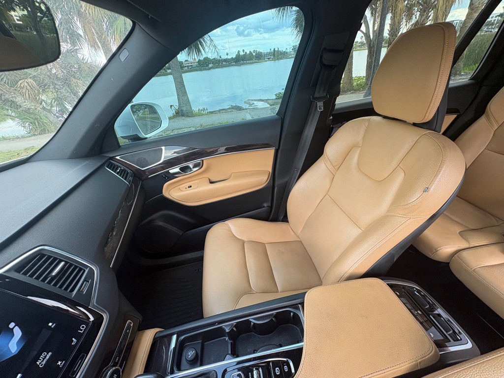 2019 Volvo XC90 Image 15