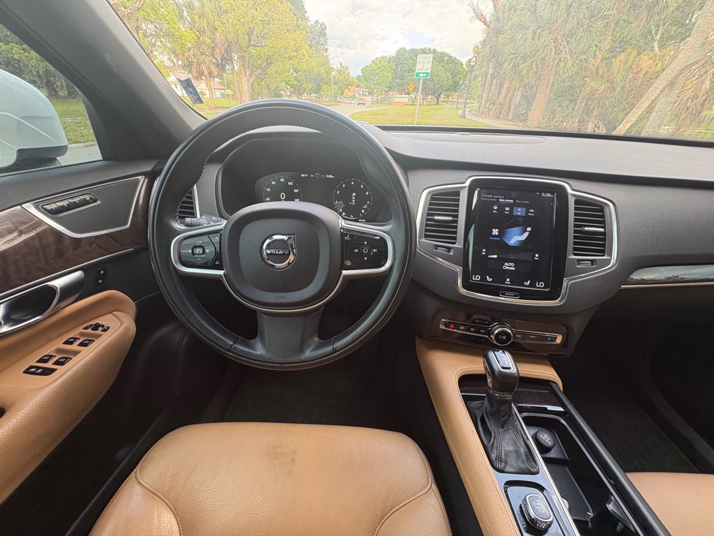 2019 Volvo XC90 Image 17