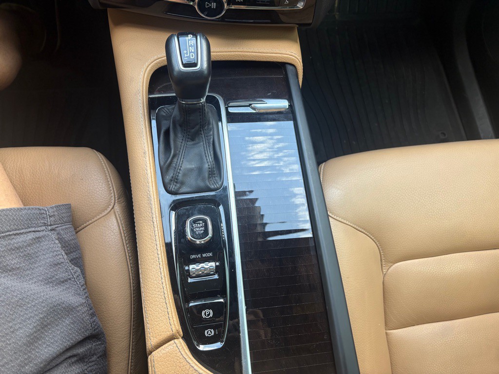 2019 Volvo XC90 Image 21