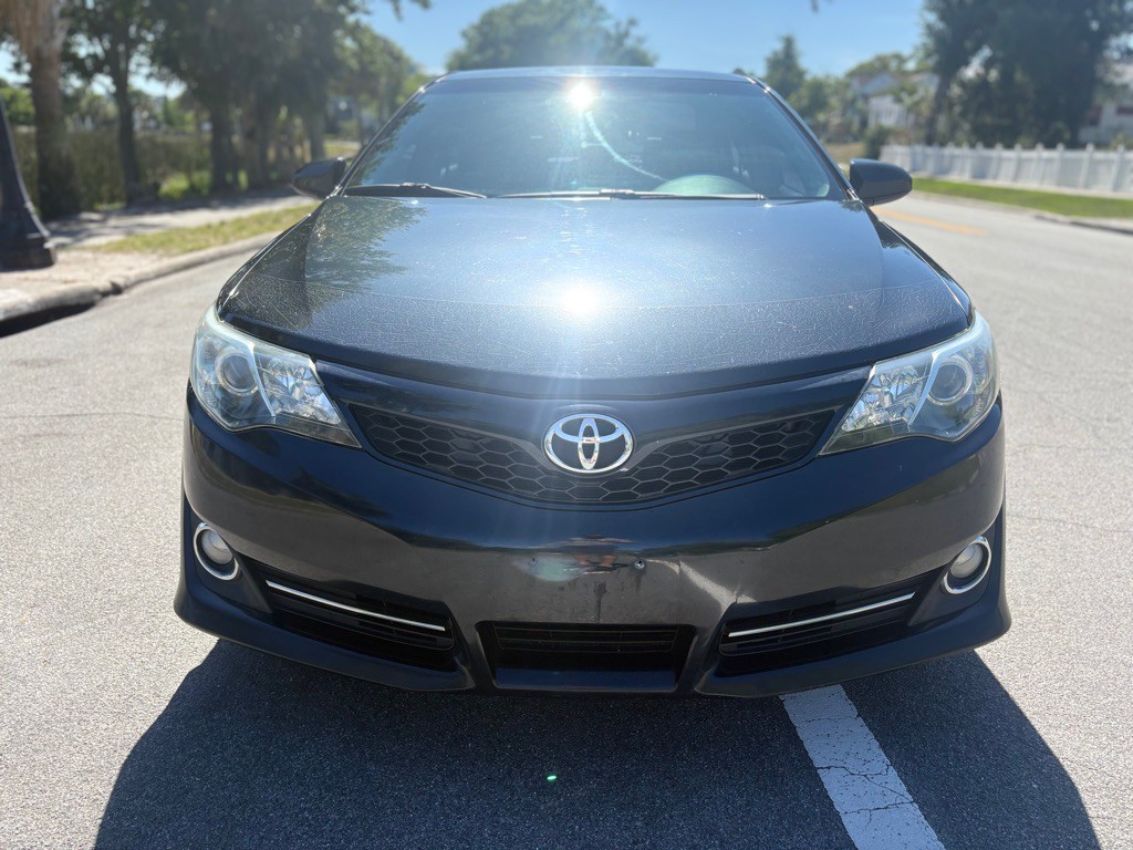 2013 Toyota Camry Image 4
