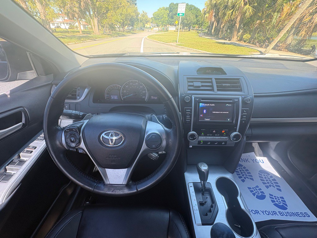 2013 Toyota Camry Image 13