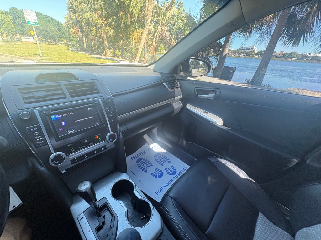 2013 Toyota Camry Image 15