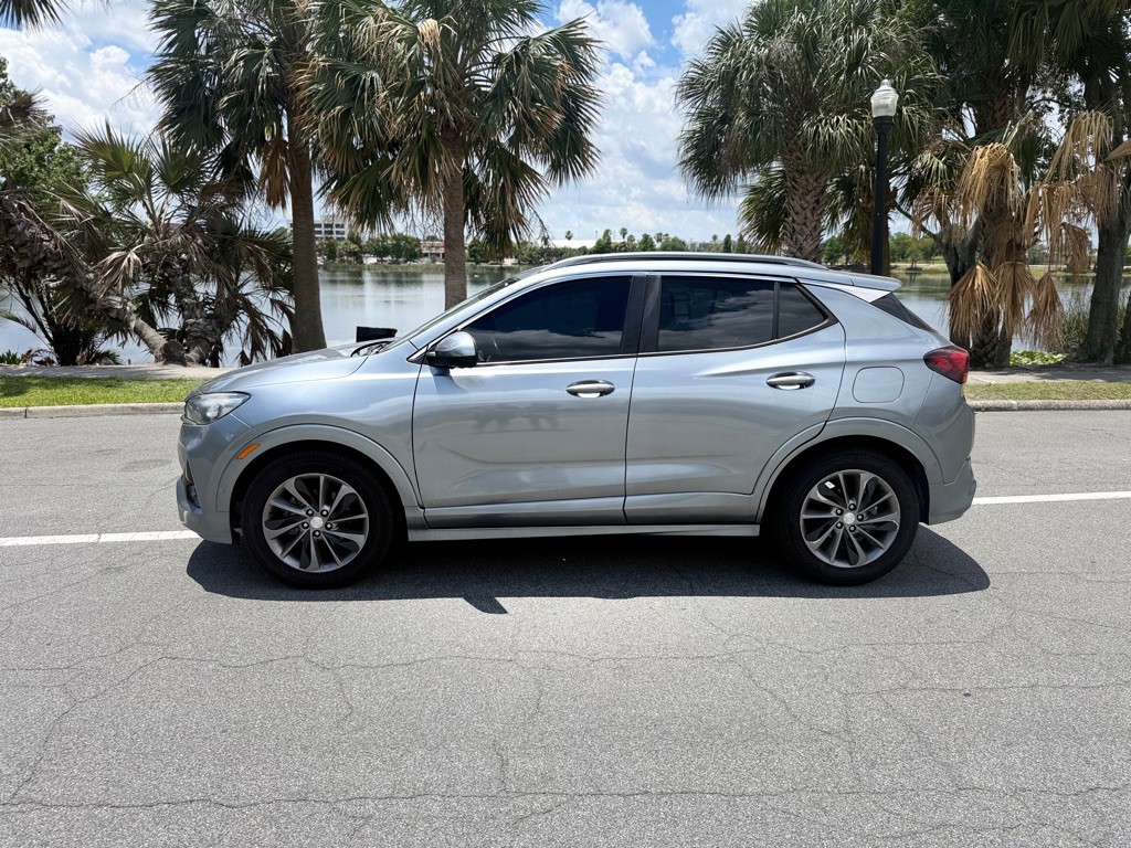 2022 Buick Enclave Image 1