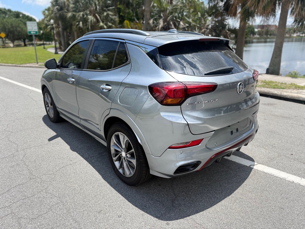 2022 Buick Enclave Image 9
