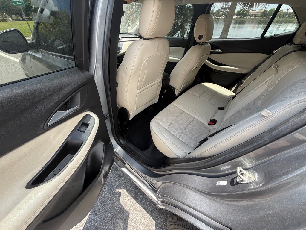 2022 Buick Enclave Image 10