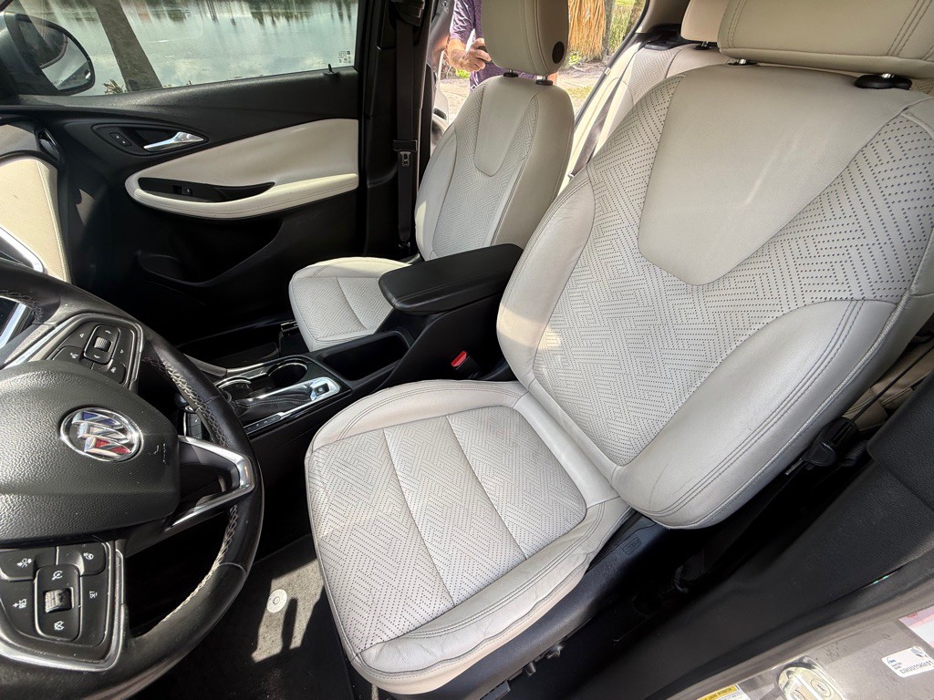 2022 Buick Enclave Image 15