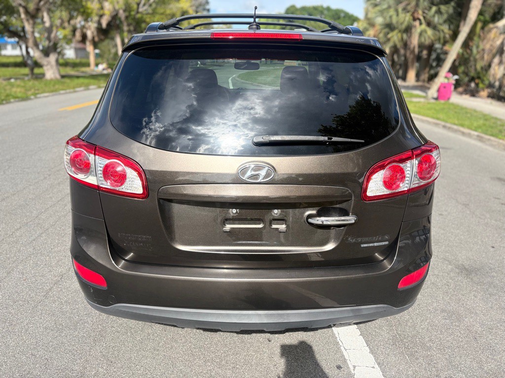 2011 Hyundai Santa Fe Image 8