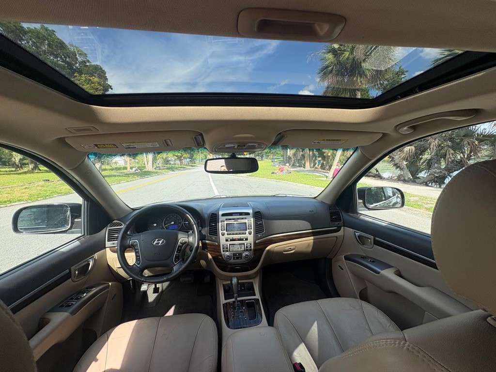 2011 Hyundai Santa Fe Image 11