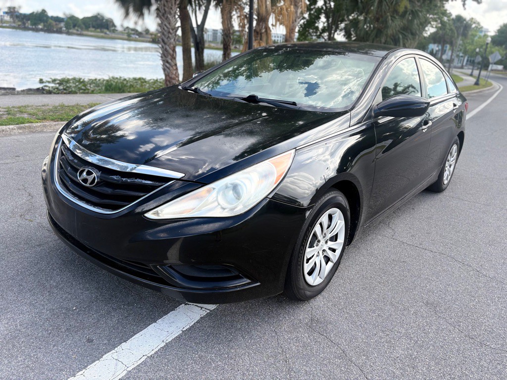 2011 Hyundai Sonata Image 3