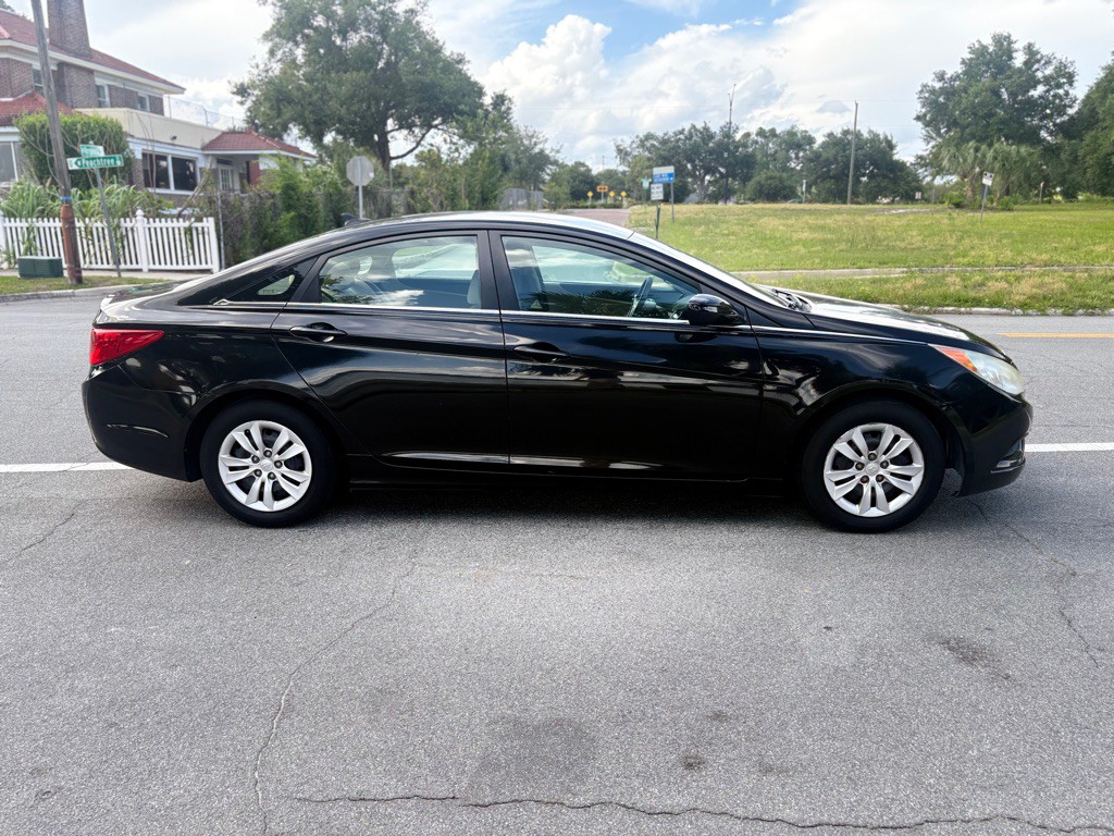 2011 Hyundai Sonata Image 6