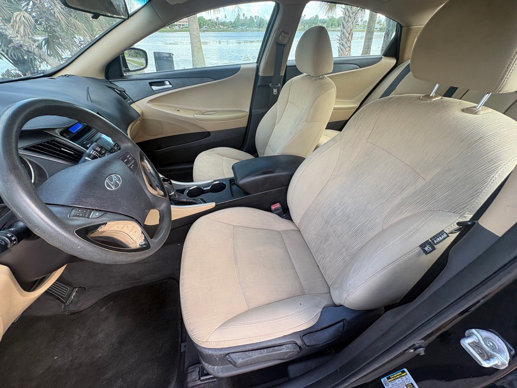 2011 Hyundai Sonata Image 15
