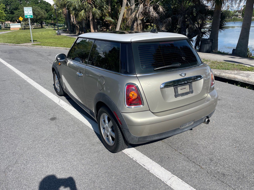 2008 MINI Cooper Image 9