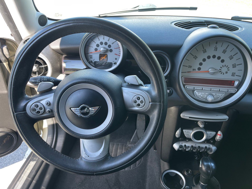 2008 MINI Cooper Image 14