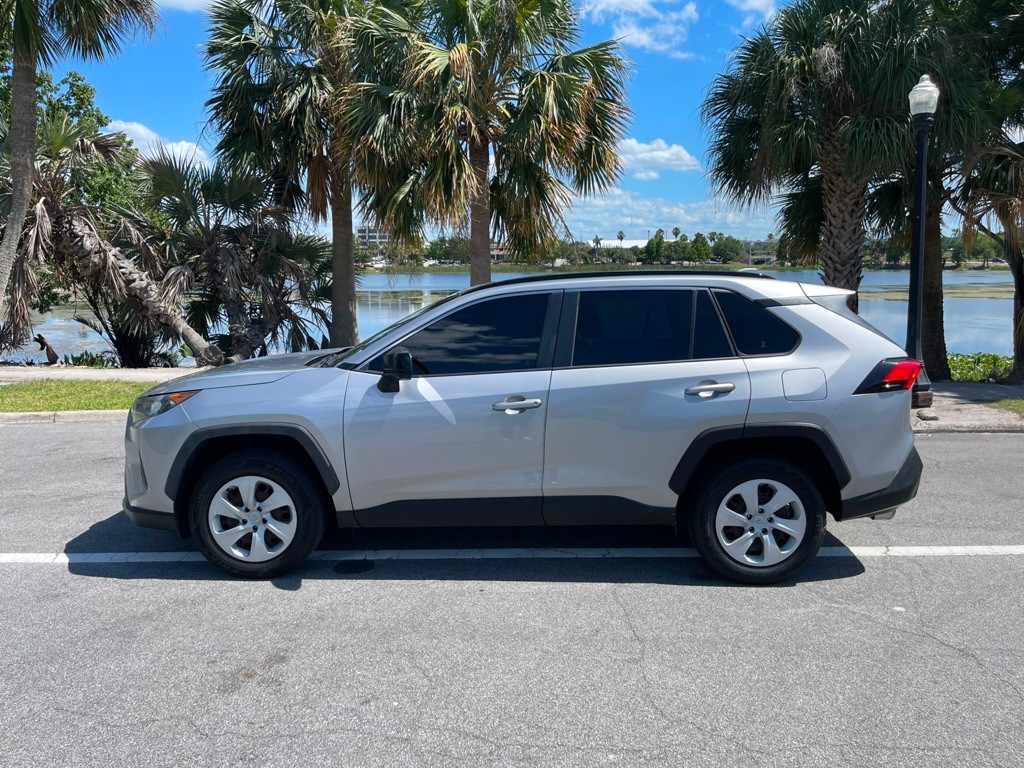 2019 Toyota Rav4 Image 2