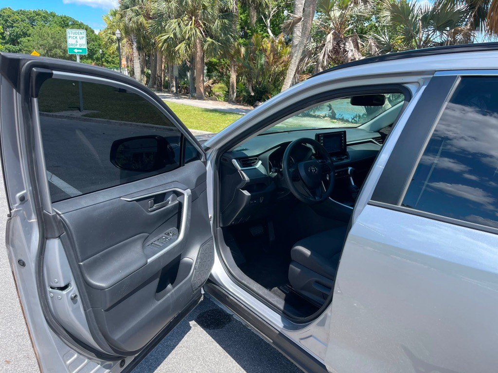 2019 Toyota Rav4 Image 15