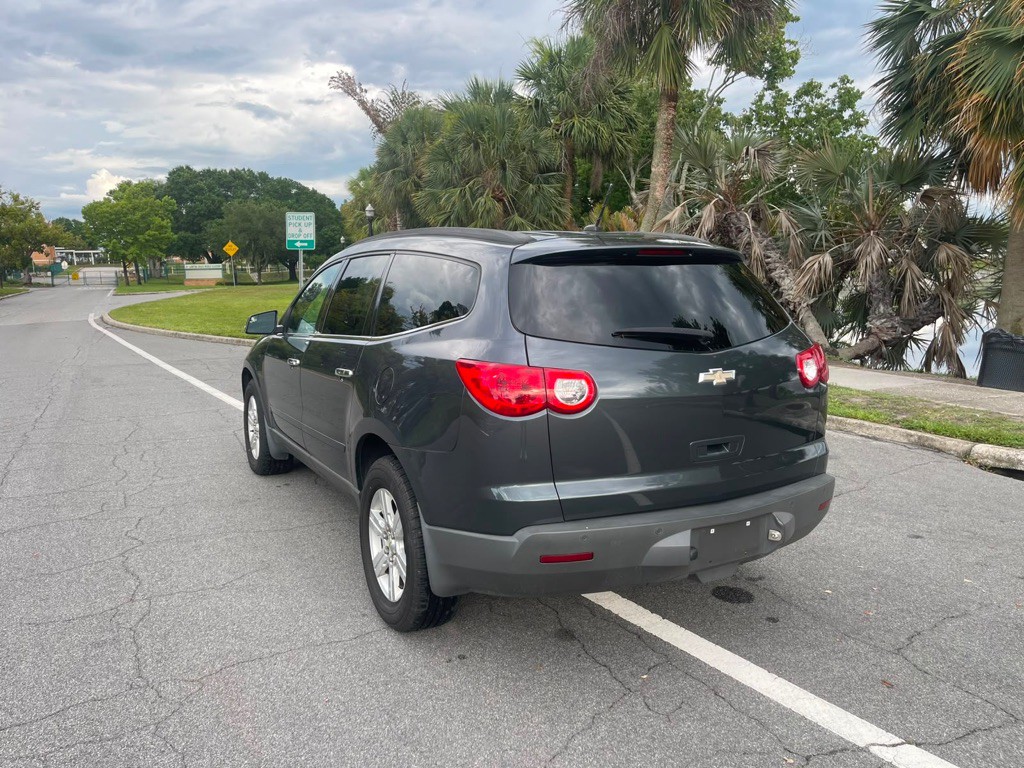 2011 Chevrolet Traverse Image 8