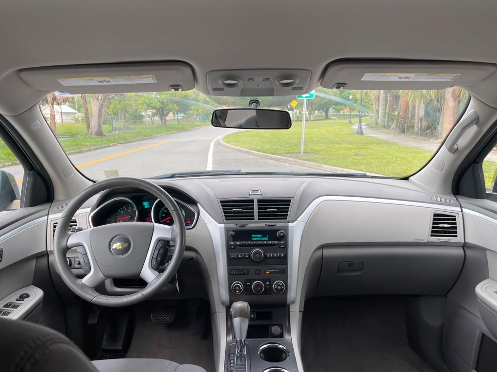 2011 Chevrolet Traverse Image 10