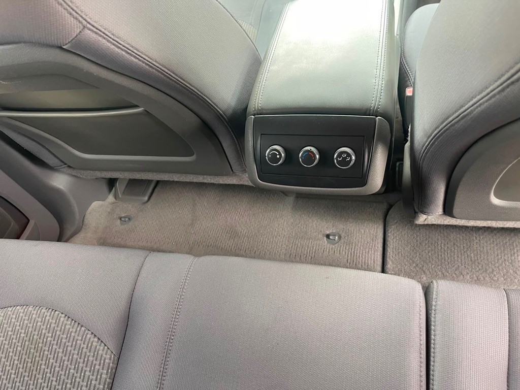 2011 Chevrolet Traverse Image 16