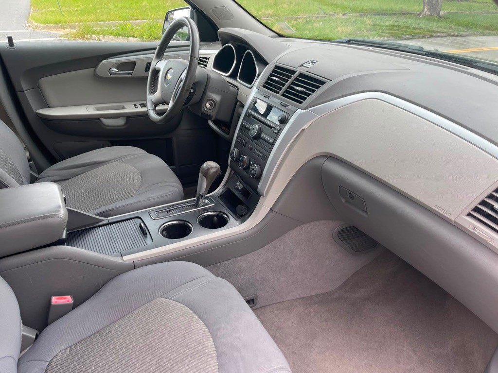 2011 Chevrolet Traverse Image 17