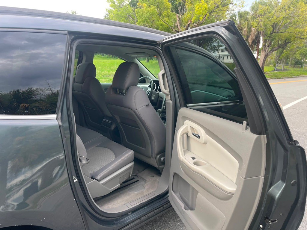 2011 Chevrolet Traverse Image 19