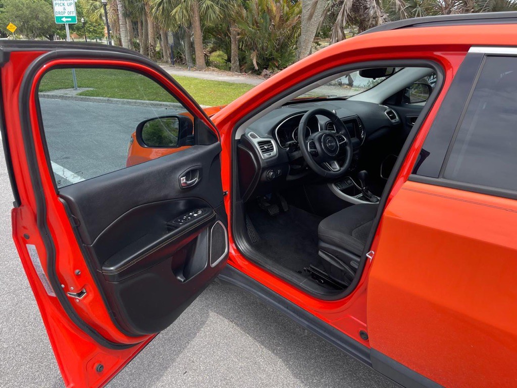 2019 Jeep Compass Image 12
