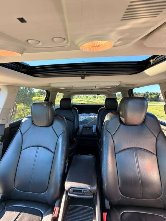 2011 GMC Acadia Image 14