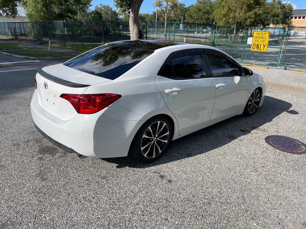 2017 Toyota Corolla Image 3