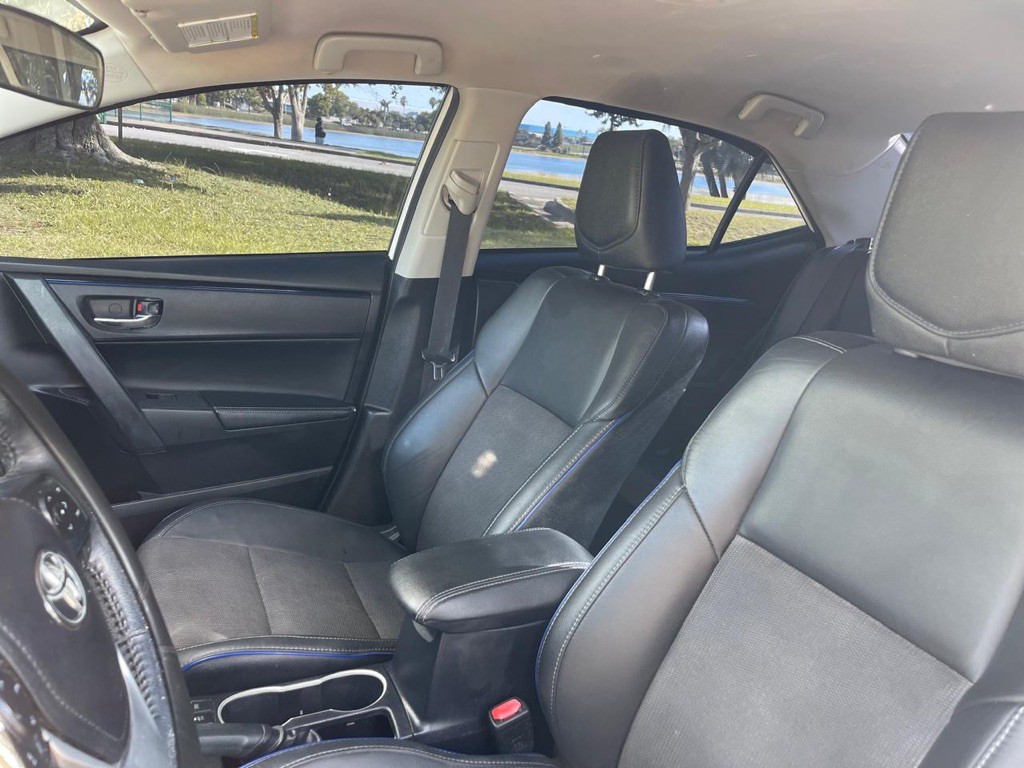 2017 Toyota Corolla Image 8