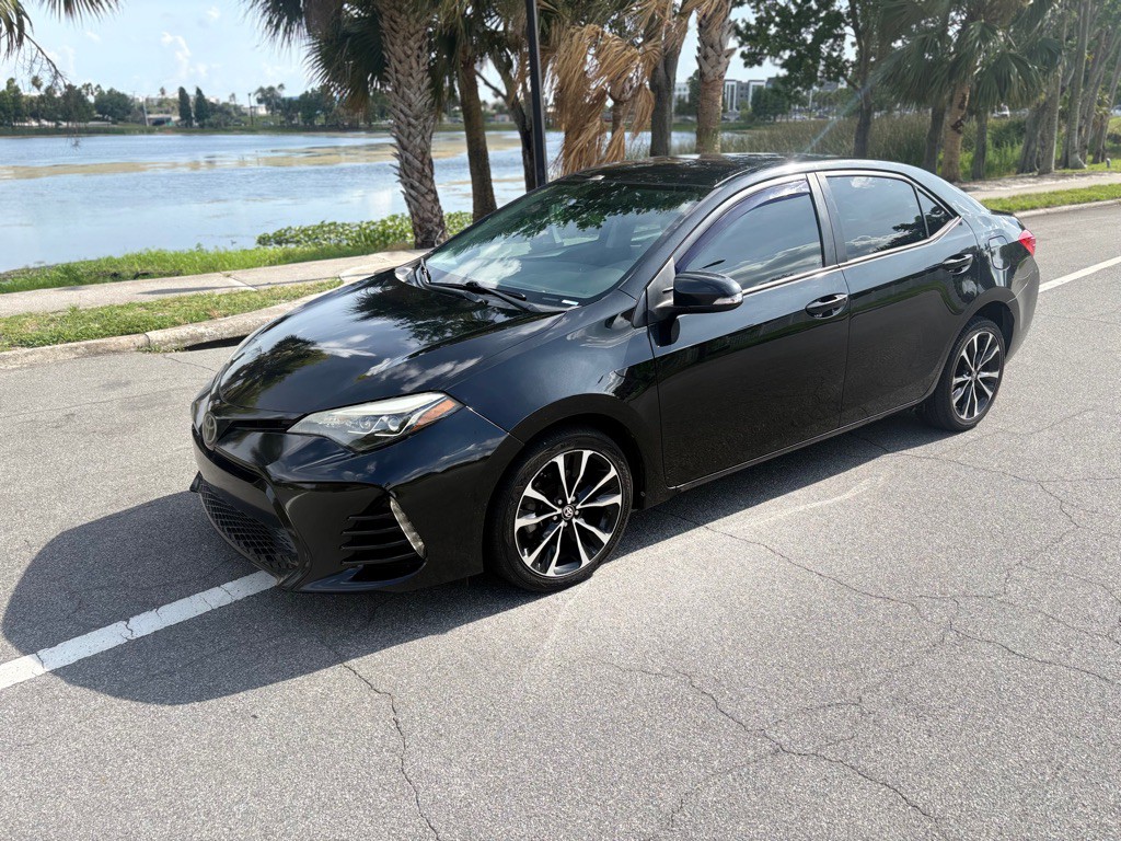 2017 Toyota Corolla Image 2