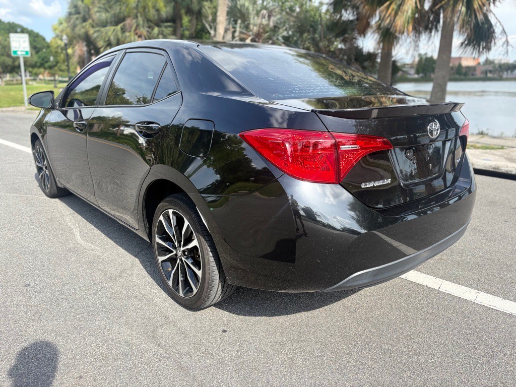 2017 Toyota Corolla Image 10