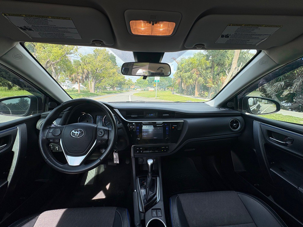 2017 Toyota Corolla Image 11