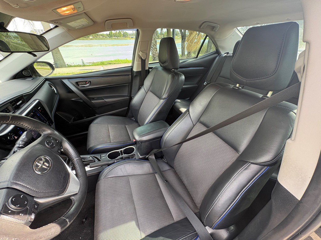 2017 Toyota Corolla Image 15
