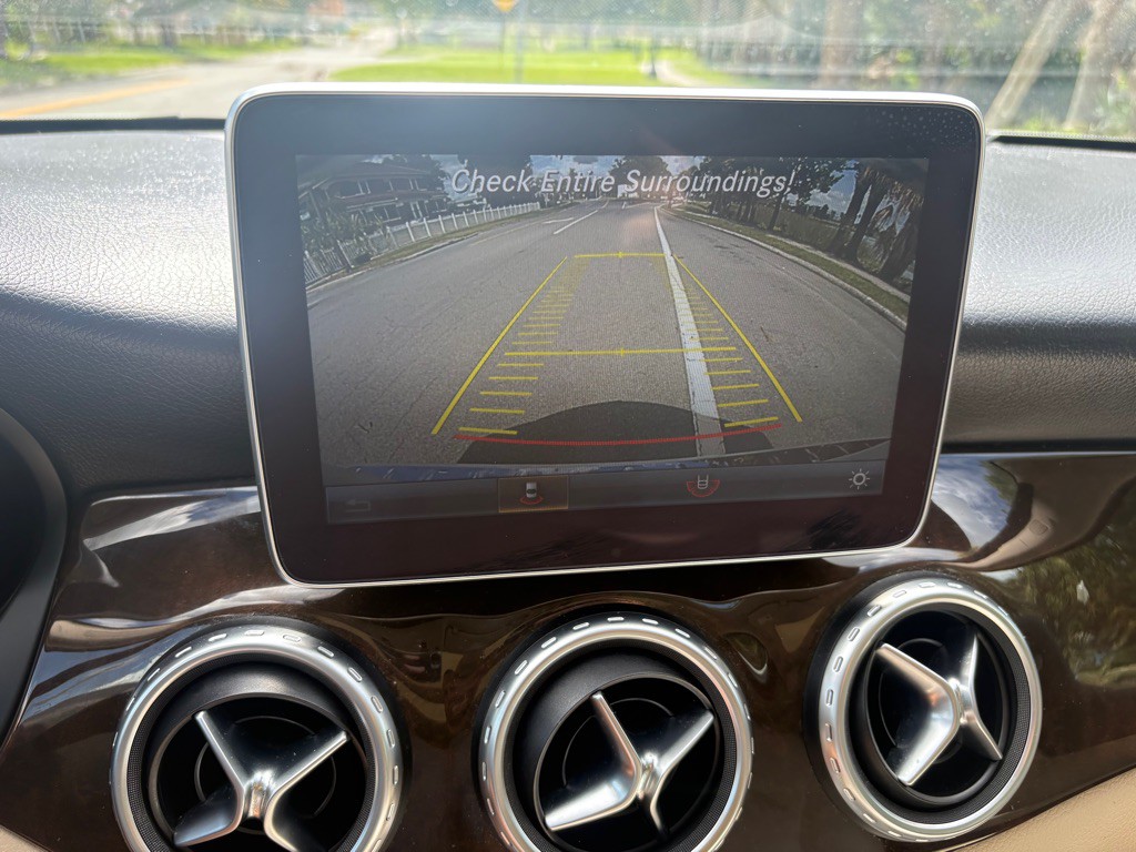 2016 Mercedes-Benz GLA-Class Image 16