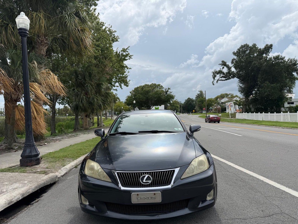 2009 Lexus IS Image 5
