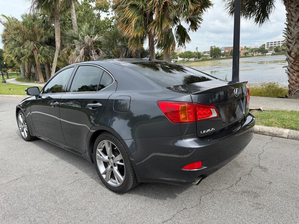 2009 Lexus IS Image 8
