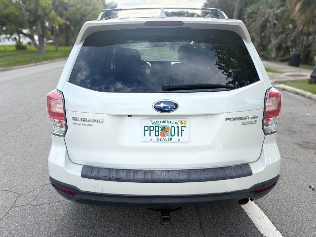 2017 Subaru Forester Image 7