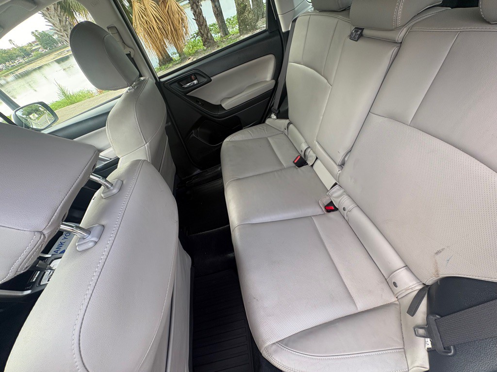 2017 Subaru Forester Image 12