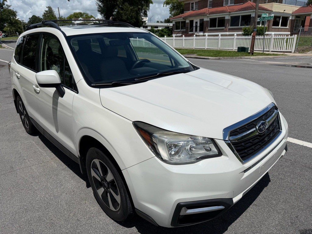 2017 Subaru Forester Image 19