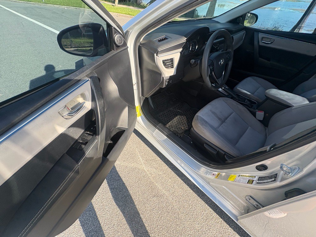 2016 Toyota Corolla Image 15